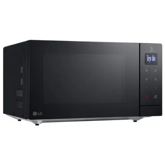 Micro-ondes LG MS3032JAS avec porte en acier inoxydable et panneau de commande numérique visible dans l'image.