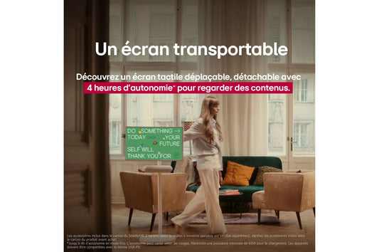 Téléviseur LG StanbyME 27" sans fil avec support sur pied et batterie intégrée, écran TV portable en utilisation.
