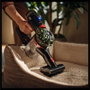 Aspirateur balai Dyson V8 Cyclone