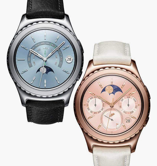 Montre étanche Smartwatch avec écran tactile, affichage de cadran numérique et boutons de contrôle visibles sur le visage.